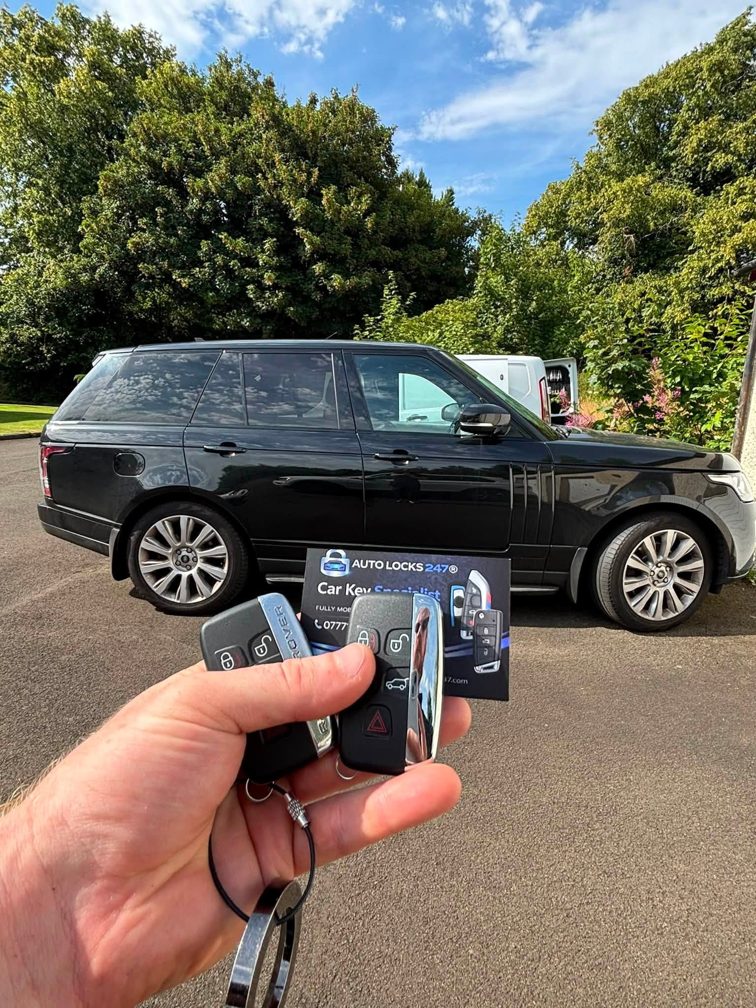 Range Rover Vogue key replacement — two new smart keys programmed on site